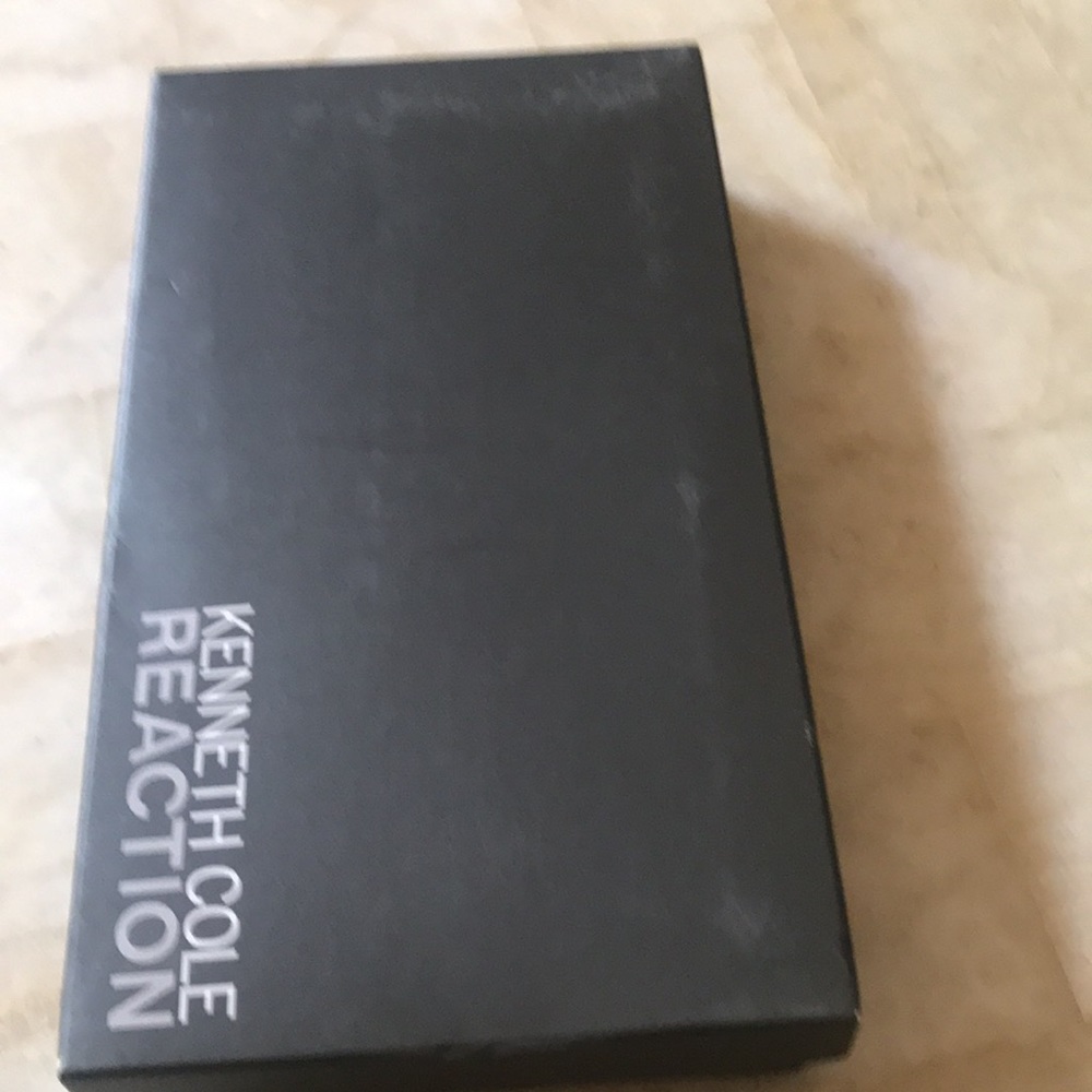 KENNETH COLE REACTION WALLET NWT - Picture 6 of 7